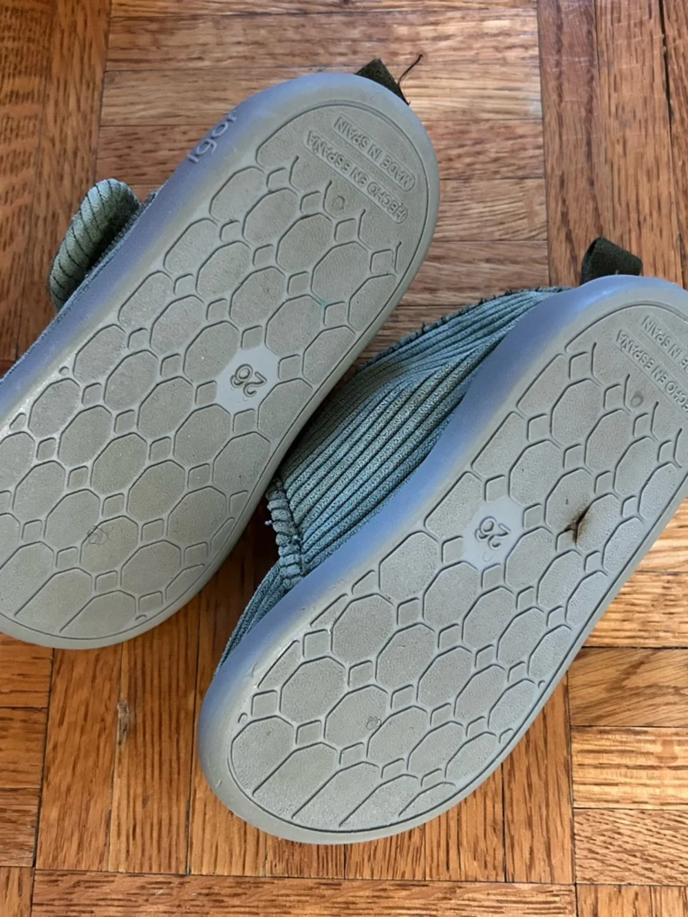 Igor Kids Green Corduroy Velcro Slip-On Shoes